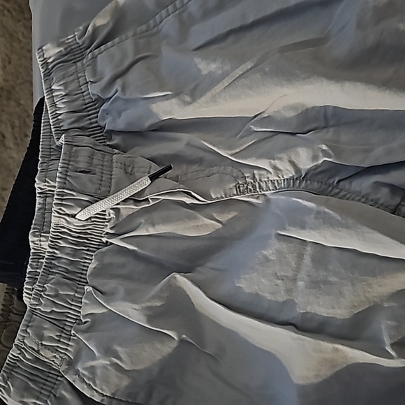 Lot of 3 Cat & Jack boy shorts - Picture 2 of 8